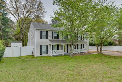 Spacious Norcross Home about 21 Mi to Downtown Atlanta