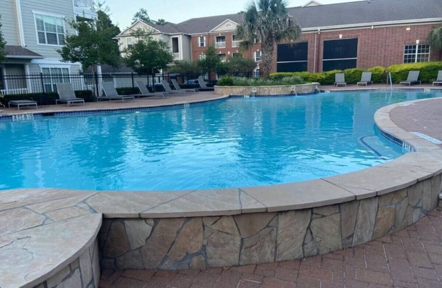 Spacious one bed/one bath apartment in The Woodlands, TX