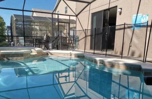 Spacious Orlando Villa 20 min from Disney World