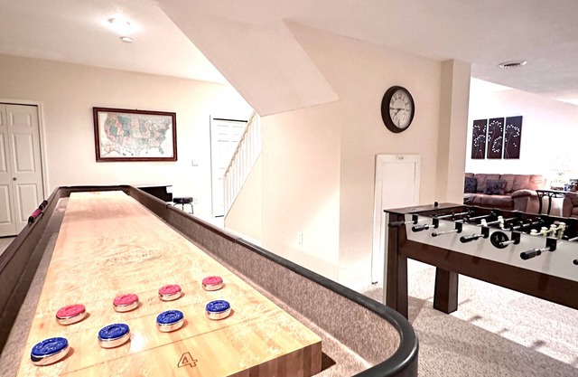 Spacious Pet Friendly Home w/Game & Exercise Room