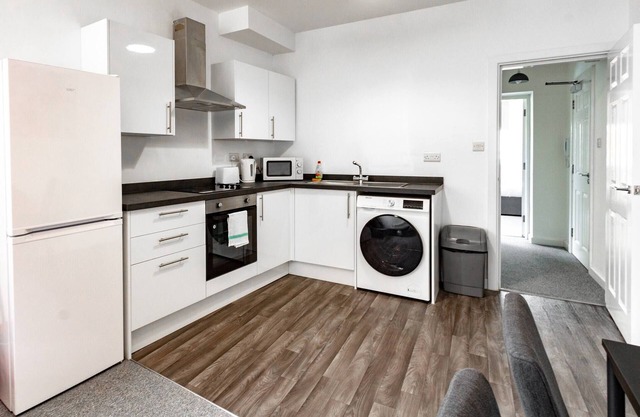 Spacious & Pet-Friendly 1BR Apt in Heywood