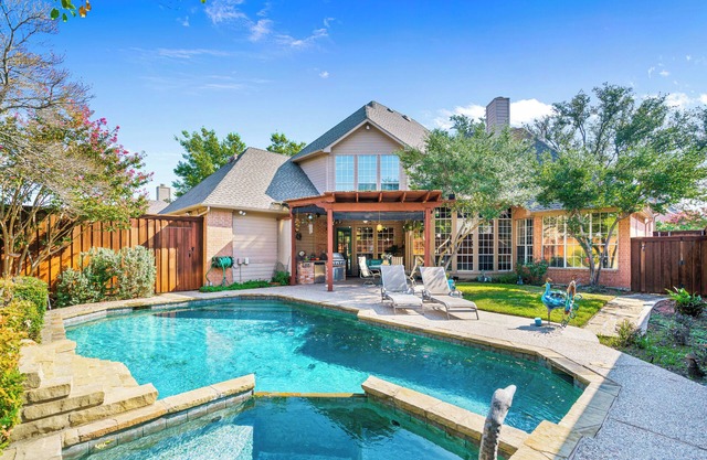 Spacious Pet-Friendly Home Relaxing Backyard Oasis with Pool and SPA