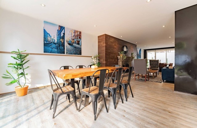 Spacious Polanco House with Garden l VH18