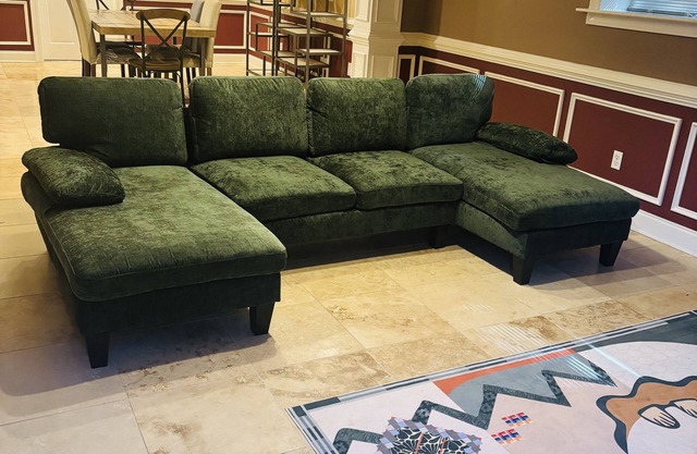 Spacious Private Basement Apartment in Upscale Gated Community