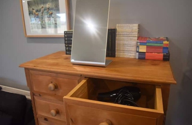 Spacious Private Garden Studio