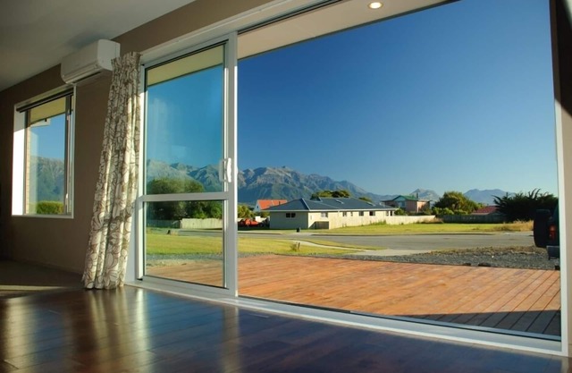 Spacious Quiet | 3BR | Decks | Wi-Fi | BBQ | Views