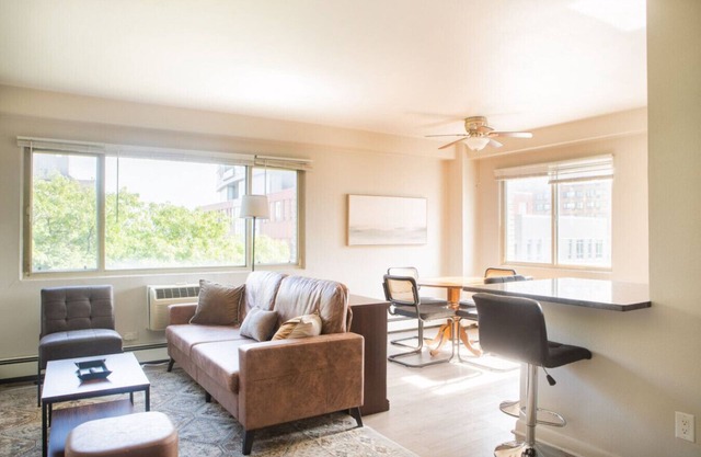Spacious Renovated 2BR Apt Close to Brady St