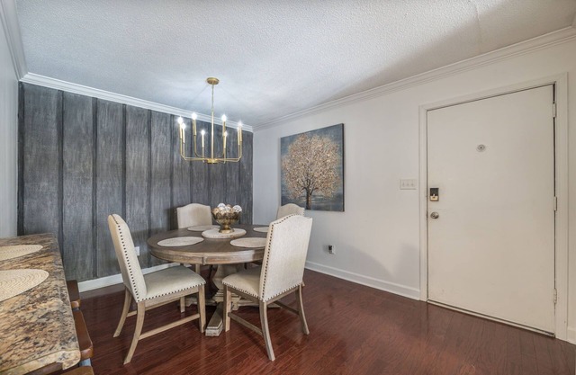 Spacious Retreat Minutes from Samford