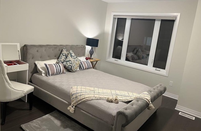 Spacious rooms near conestoga college