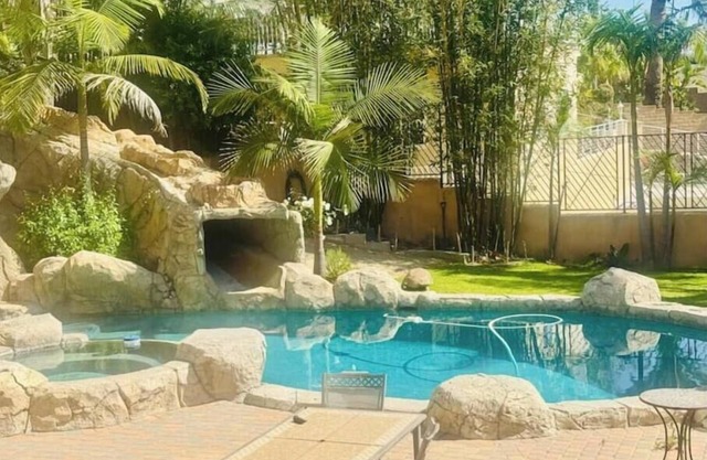 Spacious SoCal Getaway + Pool
