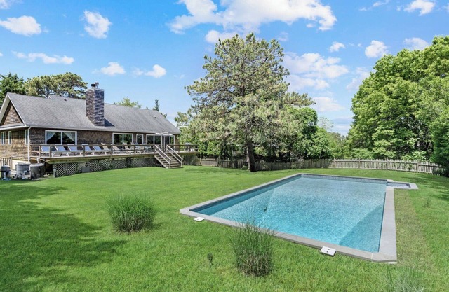 Spacious Southampton Home in Shinnecock Hills, Central Between Southampton,.