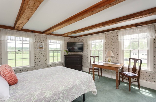 Spacious Suite in a farm setting-20 mins to the ocean-#2-Abbott Brook Inn