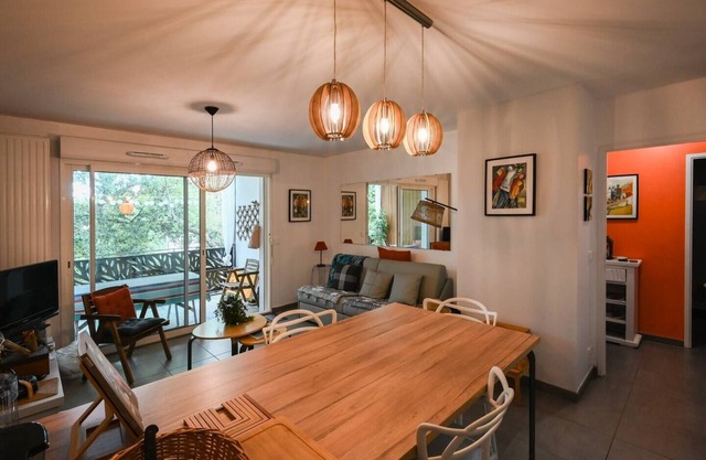 Spacious T2* standing in quiet residence (private) Ondres plage, 2/4 pers