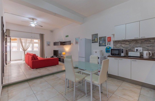 Spacious two bedroom in Bormla - Three Cities