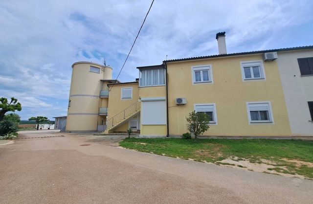Spacious Urban Retreat Apartment with Terrace - Two Bedroom Apartment with Terrace