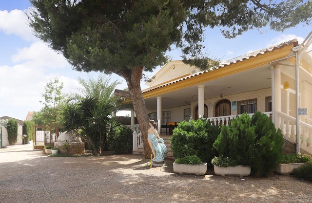 Spacious vacation accommodation on the border with Portugal.