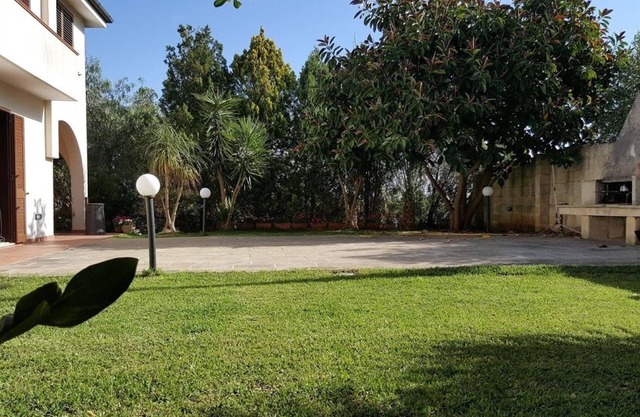 Spacious Villa "Travellito" with Wi-Fi, Garden & Terrace