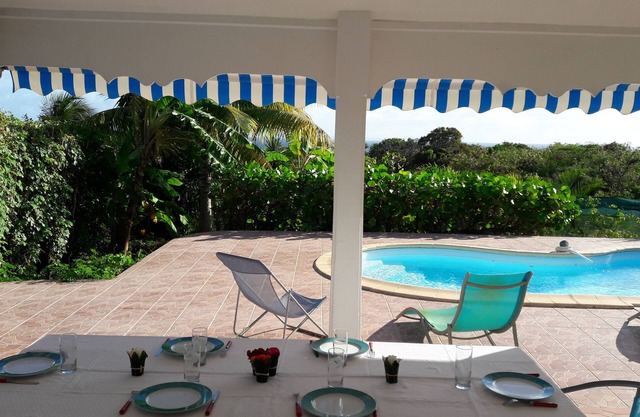 Spacious villa with pool, located just 1 km from the sea on foot
