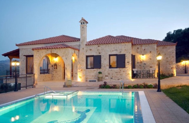 Spacious Villa with Wonderful Panoramic Views