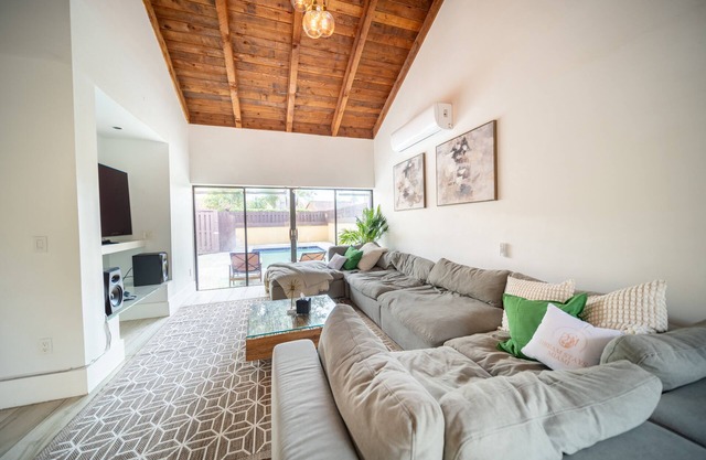 Spacious Vitality Villa in Miami with dedicated workspace 3 bed 2 bath