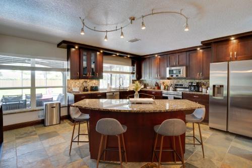 Spacious Wellington Vacation Rental - Private Pool