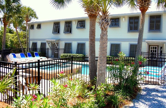 Spacious10 BR house with 2 kitchens, private heated pool, south of 30A!