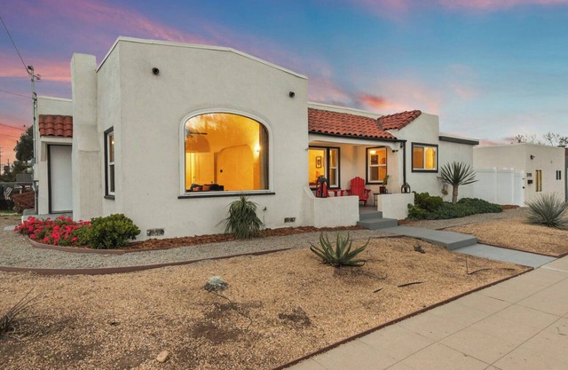 Spanish Charm in South Park/SLEEPS 10