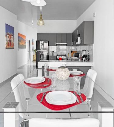 Spanish Sunrise 3BR Home with Pool Access