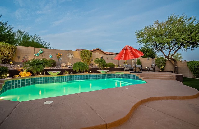 Sparkling clean family retreat with pool, game room, Wi-Fi golf & Lake Pleasant