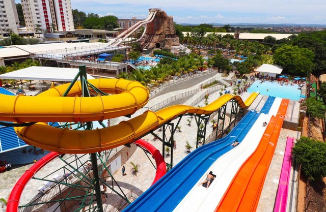 Spazzio Diroma com acesso ao Acqua Park todos os dias