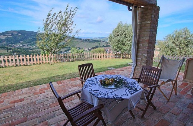 Special OFFER! Delicious retreat in amazing summer country w/pool near Urbino