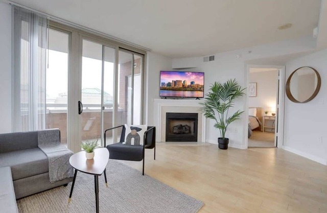 Spectacular 2 BR Apt in Ballston With Gym