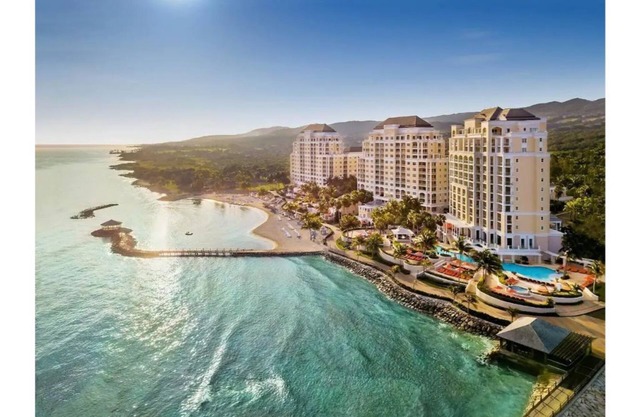 Spectacular 3BR 3.5BA -optional all-inclusive resort high floor beachfront tower