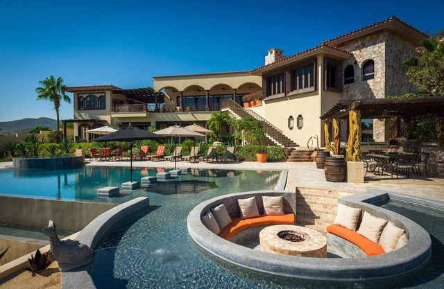 Spectacular 7 BR Casa Entre Suenos w/WiFi, A/C, Infinity Pool, Fire Pit + More!