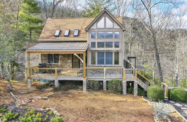 Spectacular Mtn view ☛Hot Tub ☛Fire pit ☛Sleeps 13 ☛