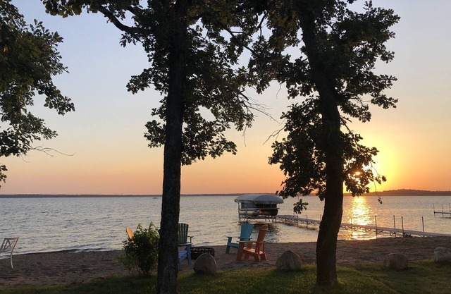 Spectacular New Lakefront Home On Main Gull Lake With Bunkhouse - Sleeps 14
