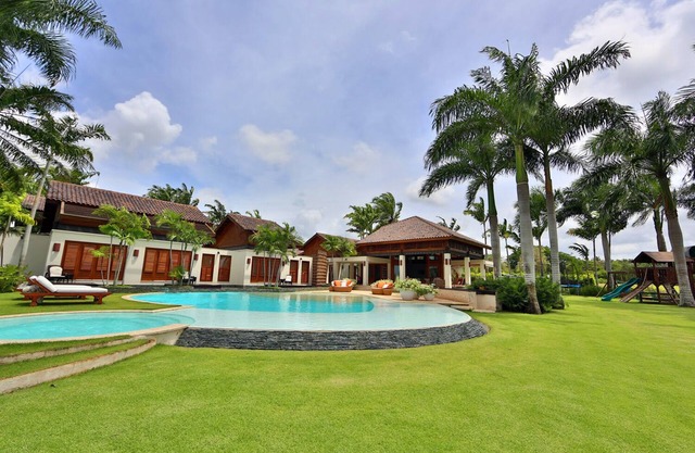 Spectacular Ocean and Golf Course Views/Luxurious Villa