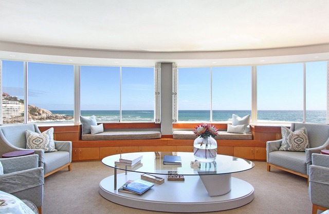 Spectacular Ocean View, Free WiFi, Free Parking, Superb Location, Backup Power