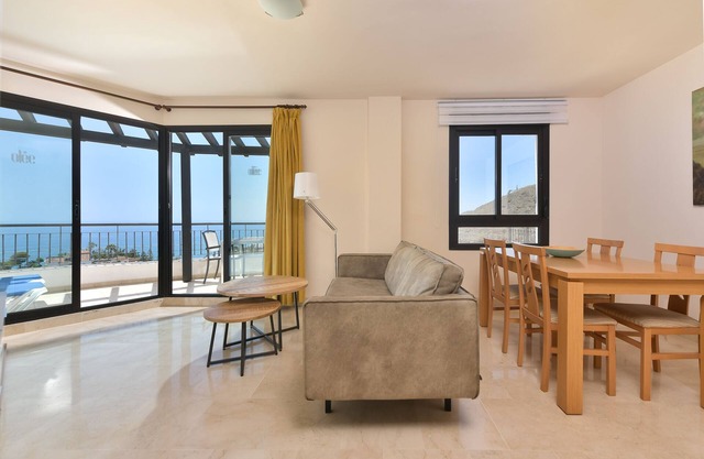 Spectacular One Bedroom Seaview Apartment Torrox, Nerja