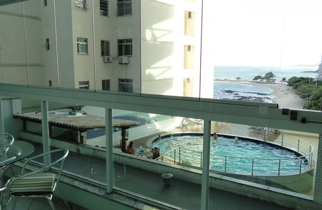 SPECTACULAR ROOM /ROOM, GREAT LOCATION, FRONT TO BEACH OF CASTANHEIRAS