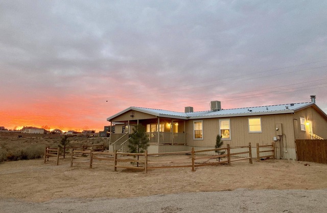 Spectacular Unobstructed CITY and MOUNTAIN VIEWS!
