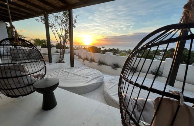Spectular 4 Bed Luxury Villa, private pool, 5 min to beach - St. James