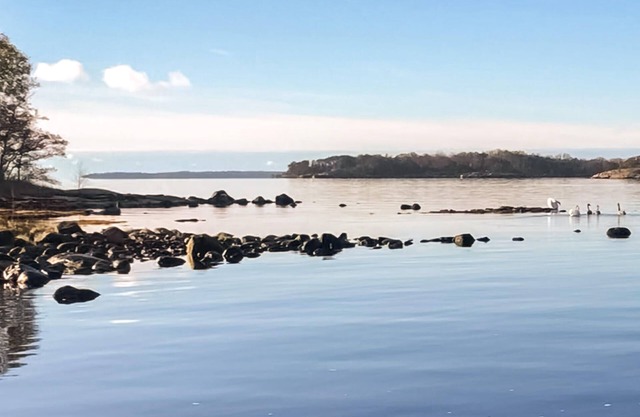 Spend a relaxing holiday in this charming holiday home with sea views.