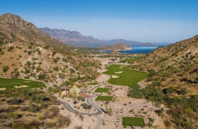 Spend Thanksgiving Weekend with your family at this gorgeous resort in Baja!