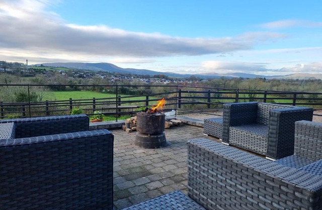 Sperrinview House - Cosy & Captivating - 4 bedroom