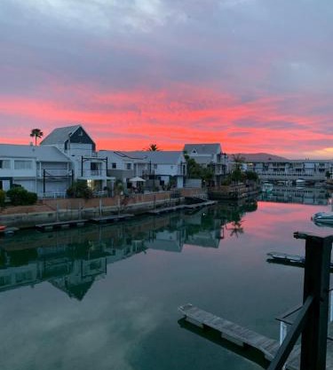 Spinnaker Quays Waterfront Villa