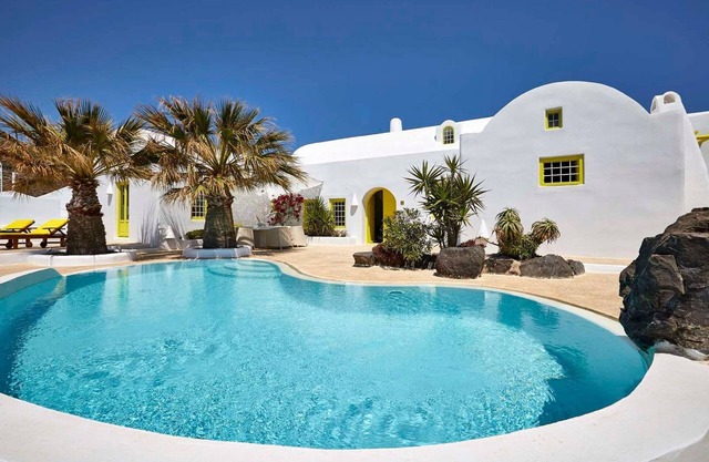 Splendid Santorini Villa | 3 Bedrooms | Villa Cascada | Amazing Volcano and.