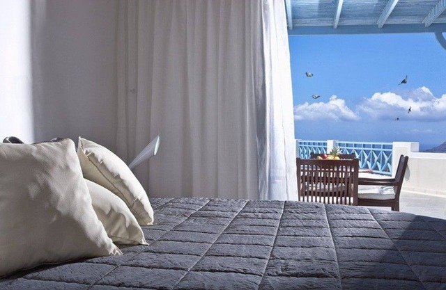 Splendid Santorini Villa | Villa Solara | 2 Bedrooms | Private Pool |.