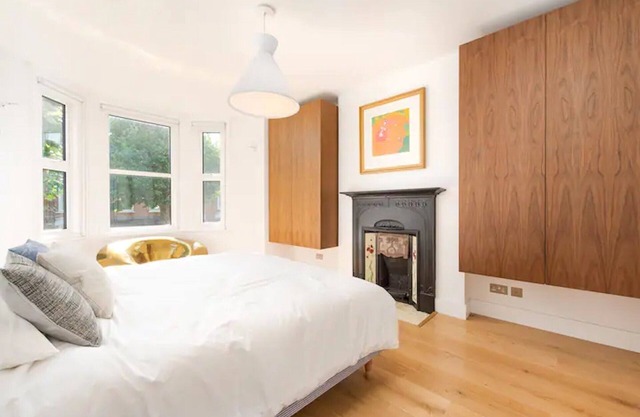 Splendid, Spacious Centrally Located Townhouse