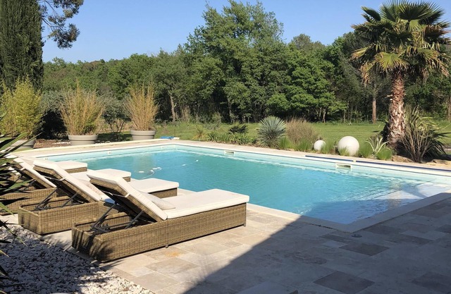 Splendid villa in the heart of the vineyards, private pool.